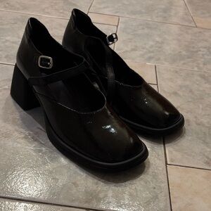 Vagabond Black Chunky Heel Shoes